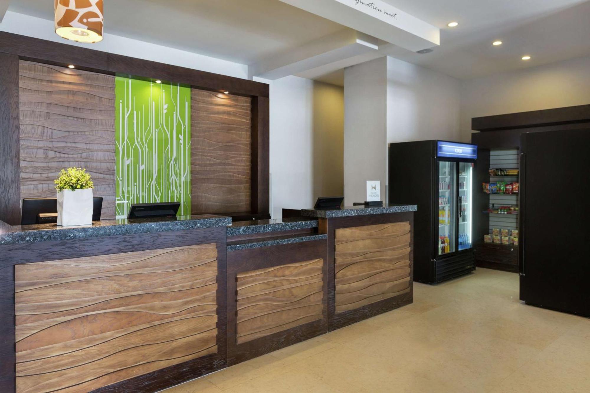 Hilton Garden Inn Querétaro Eksteriør billede